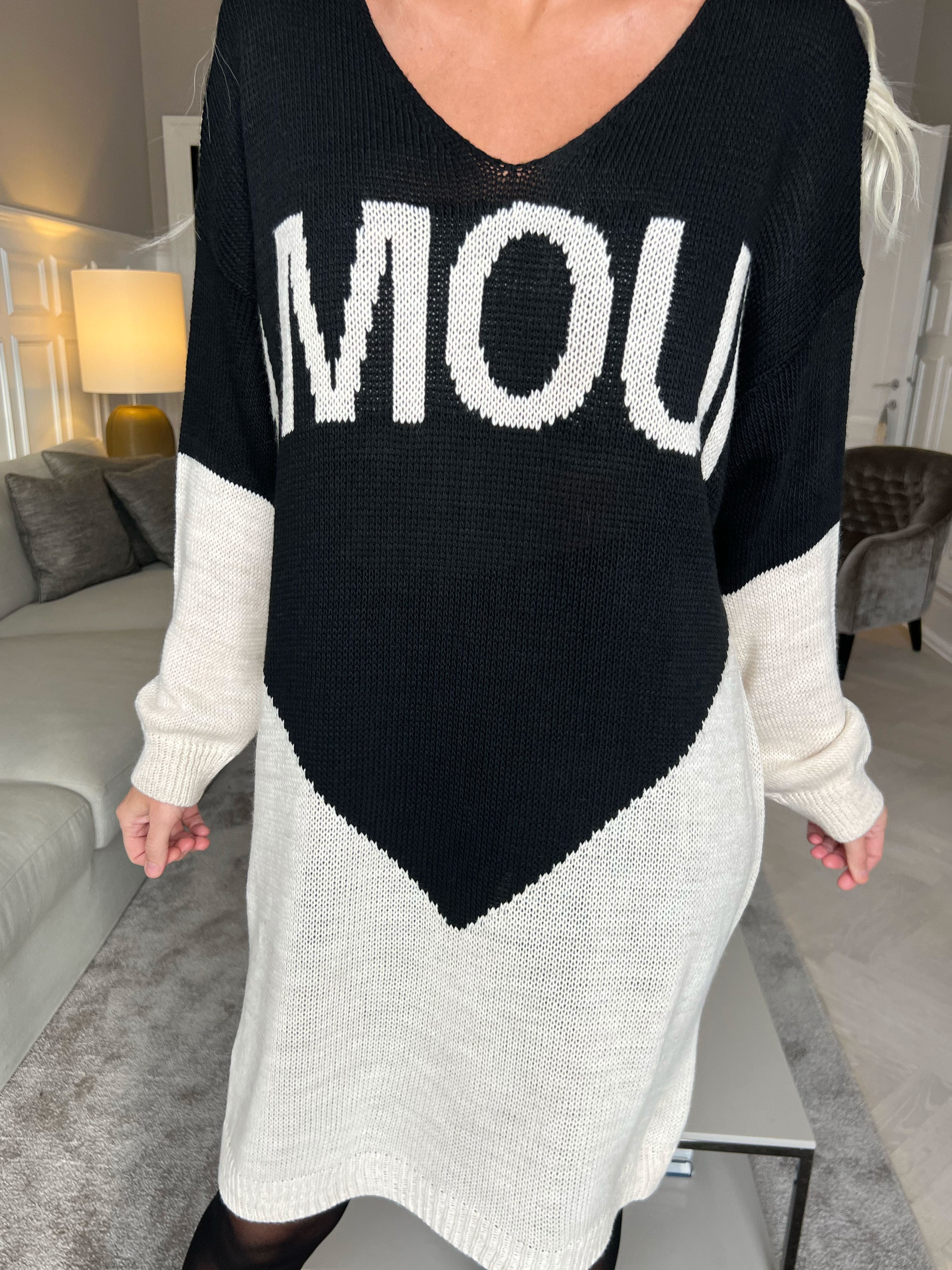 Palermo - Tvåfärgad stickad klänning med amour stående